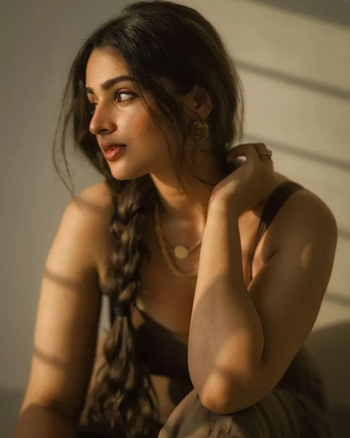 Surat Premium Dating Girl